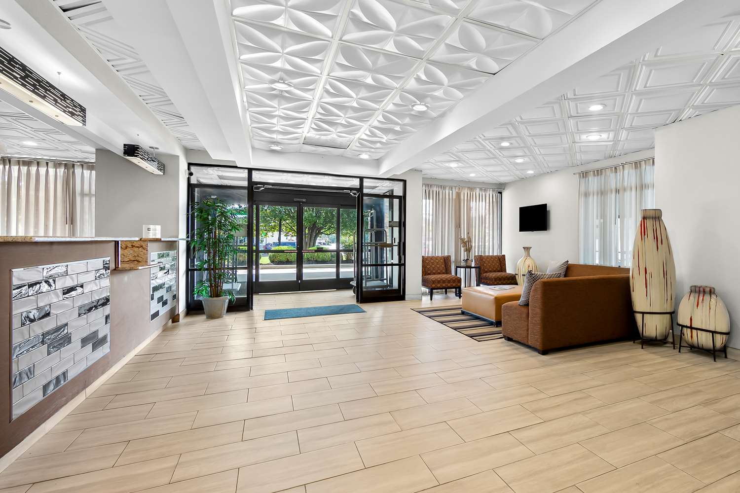 Best Western Knoxville Suites - Downtown 26/39