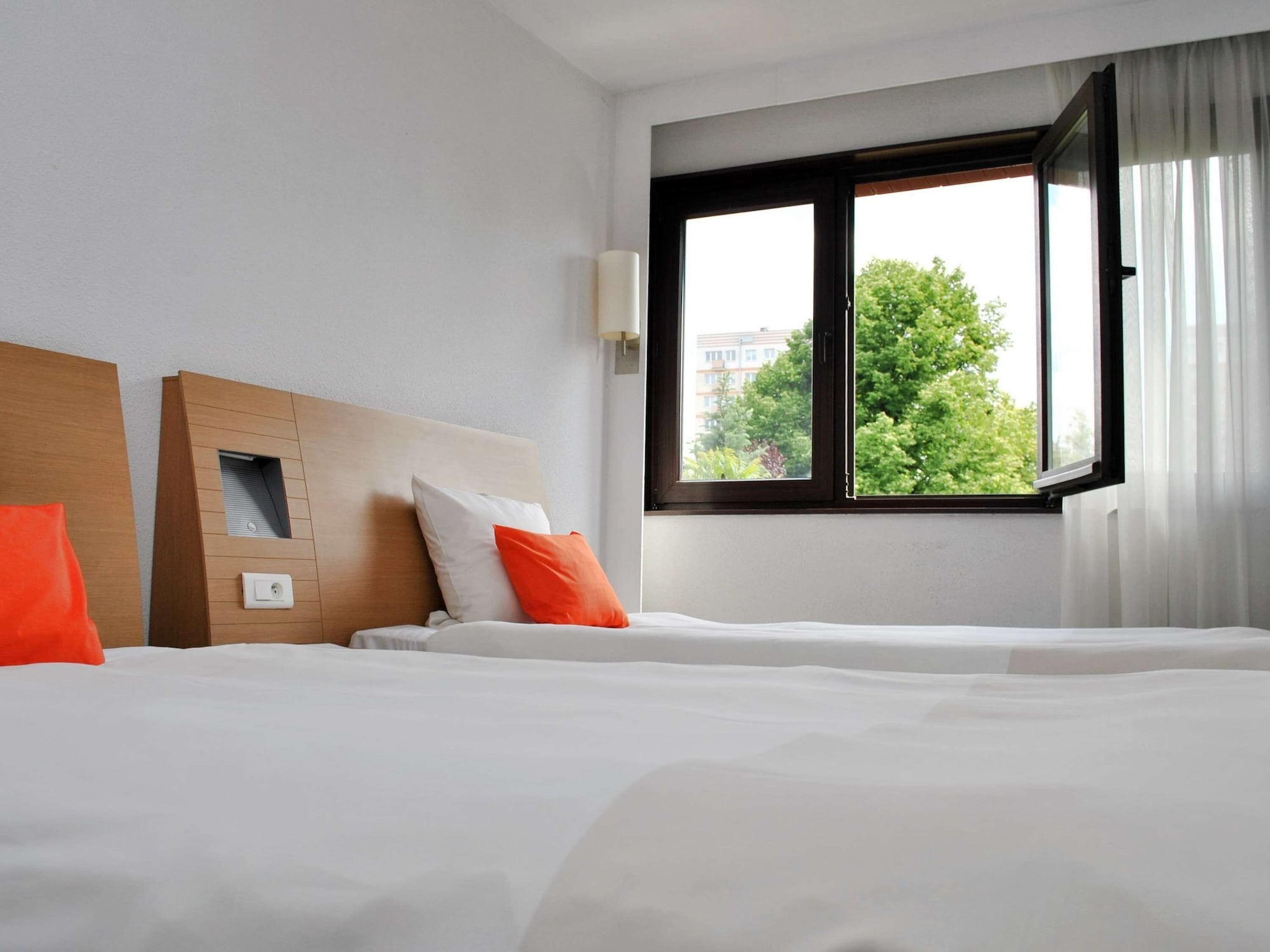STANDARD, TWIN BEDS