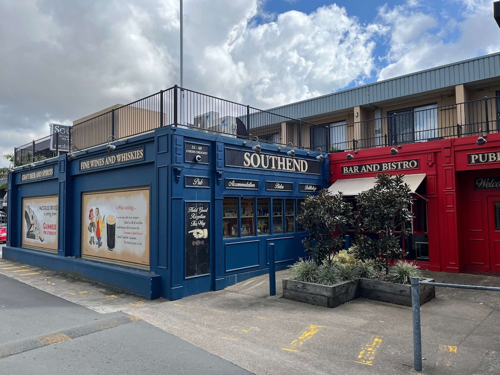 Southend Hotel 3/49