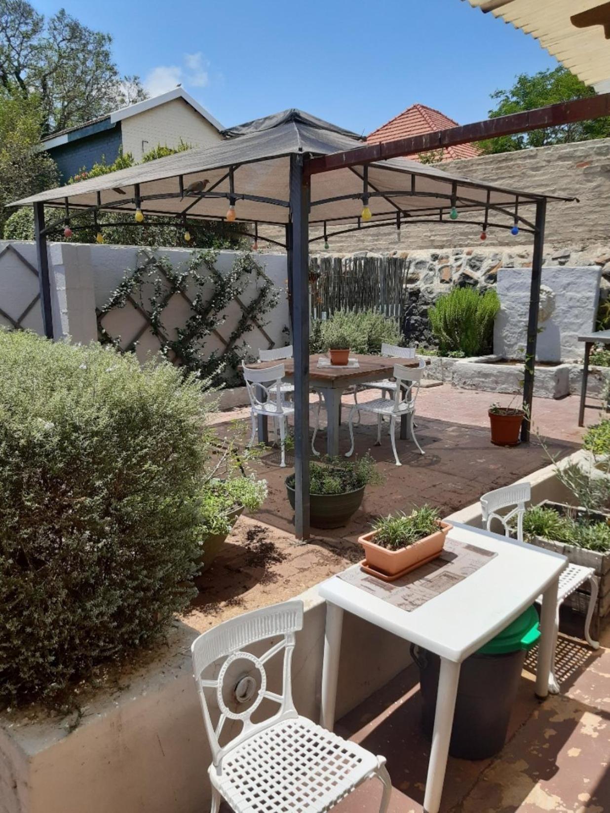 Lavender Lane Bed and Breakfast 22/23