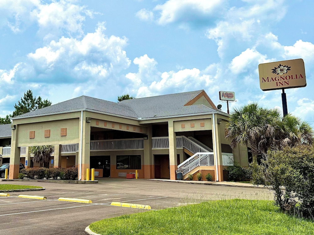 Magnolia Inn Townhouse Hattiesburg MS I-59 in HATTIESBURG - MS