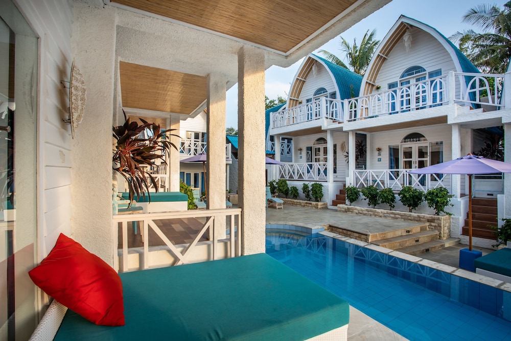 Santorini Beach Resort 7/65