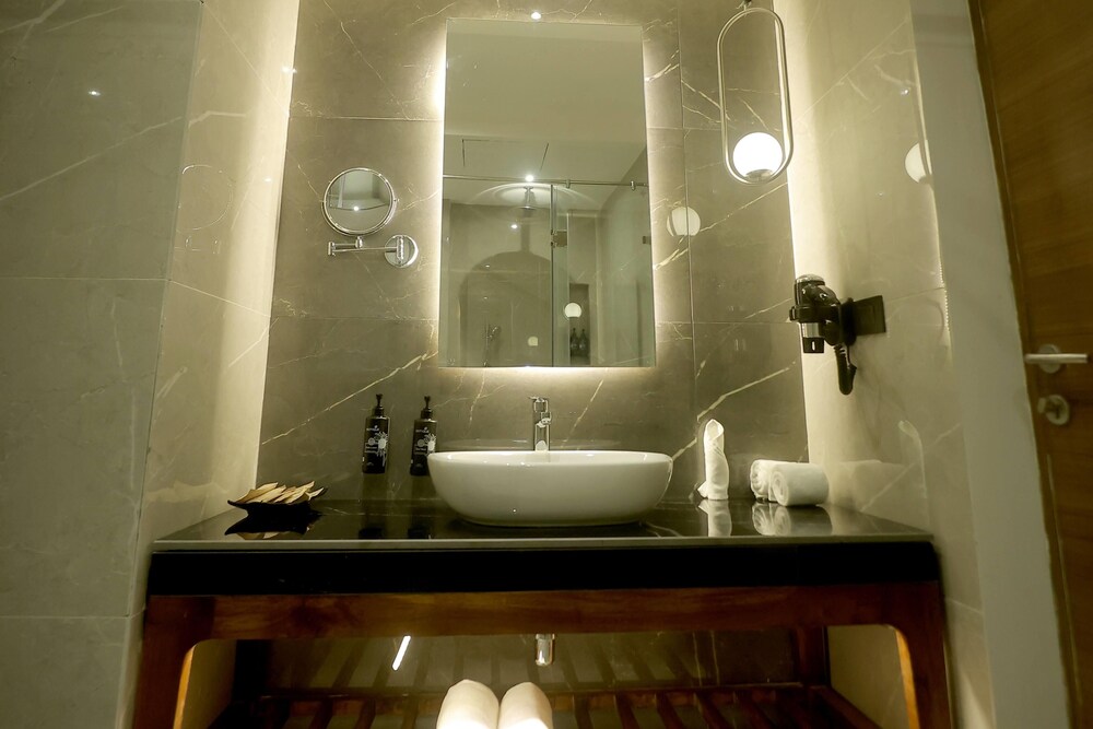 Wyndham Garden Jim Corbett Chhoi 69/69