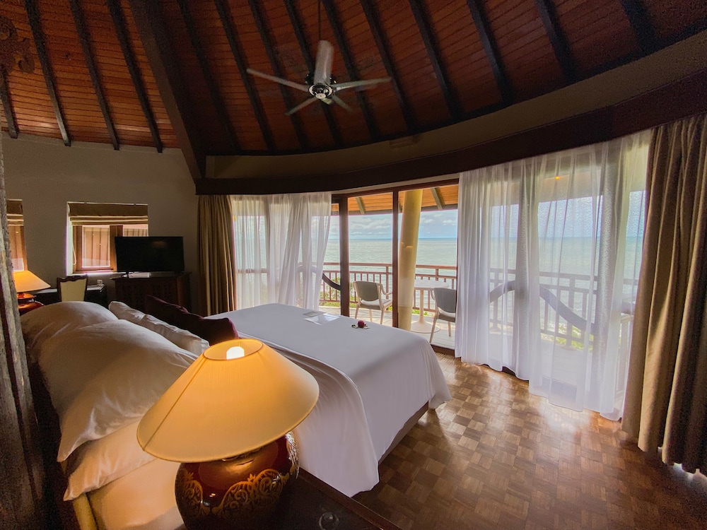 DAMAI BEACH RESORT 34/63