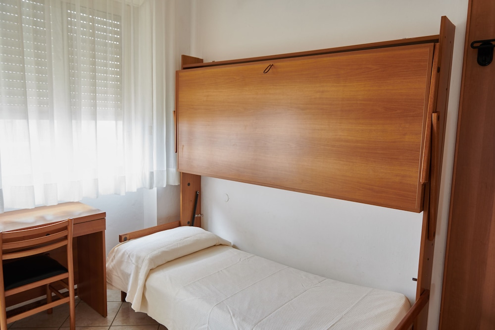 Hotel Caesar 9/43