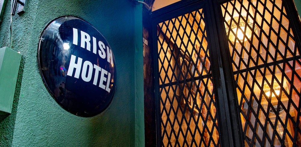 Istanbul Irish Hotel 4/40