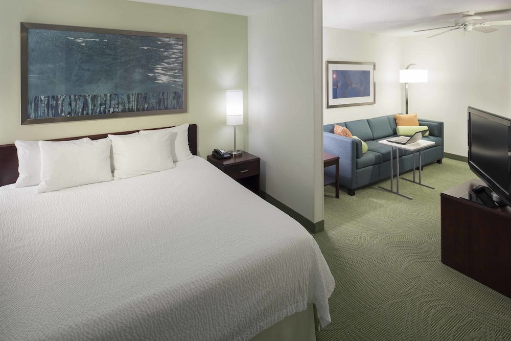 Springhill Suites By Marriott Overland Park 6/23
