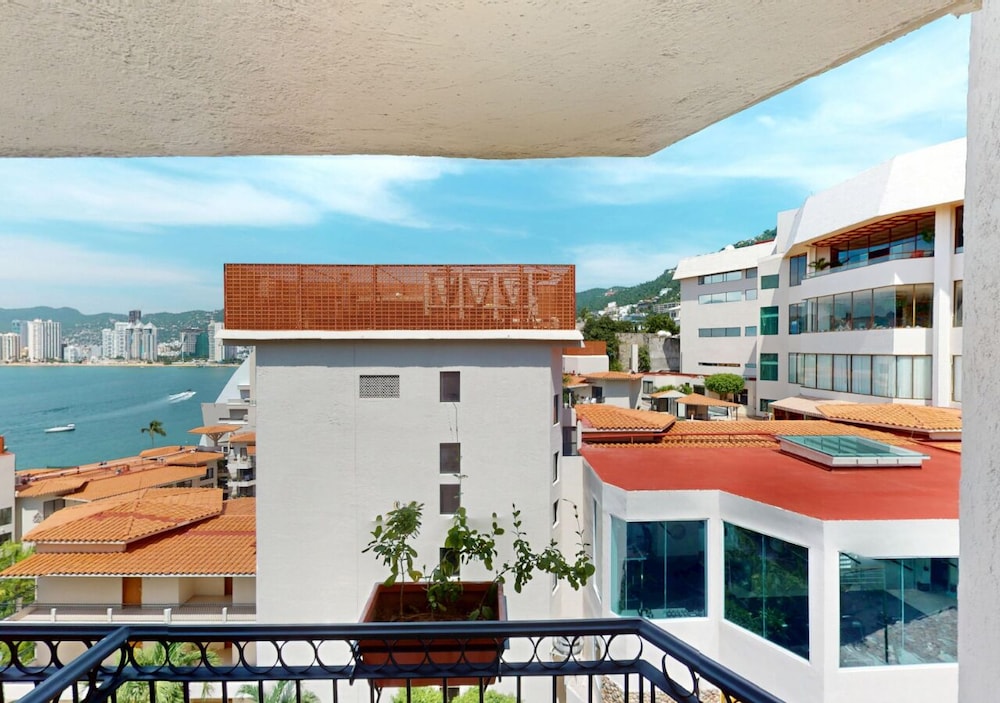 Park Royal Beach Acapulco - All Inclusive 1/50