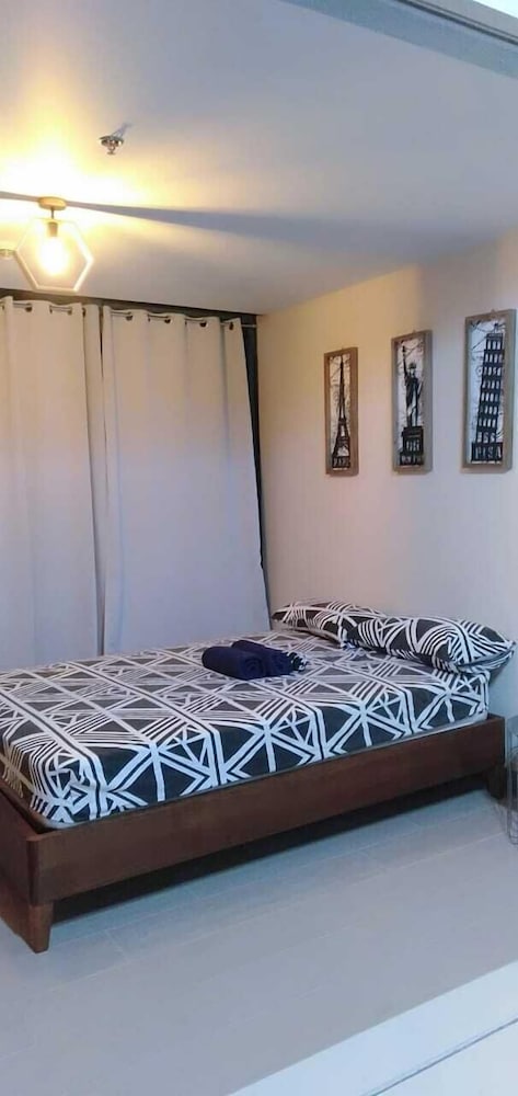 One Uptown Residence Bgc 15/50