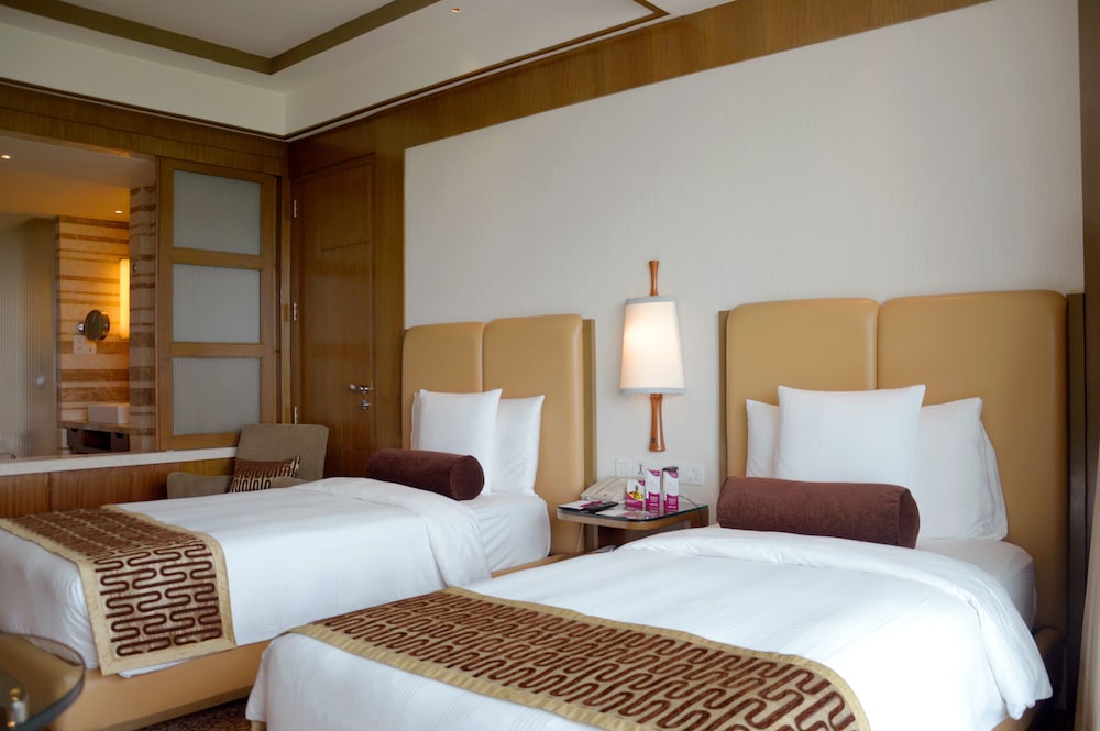 Crowne Plaza New Delhi Okhla 16/66