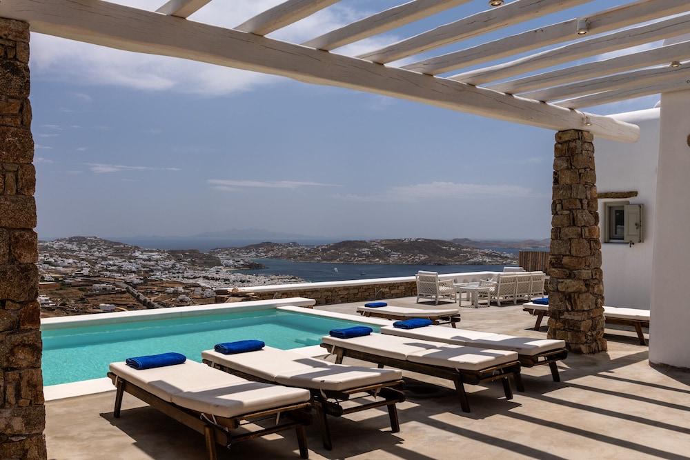 Mykonos Divino 19/50