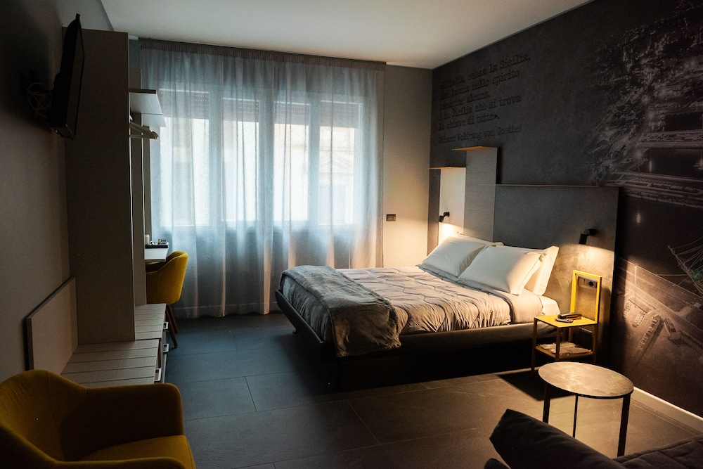Alma Hotel 5/49