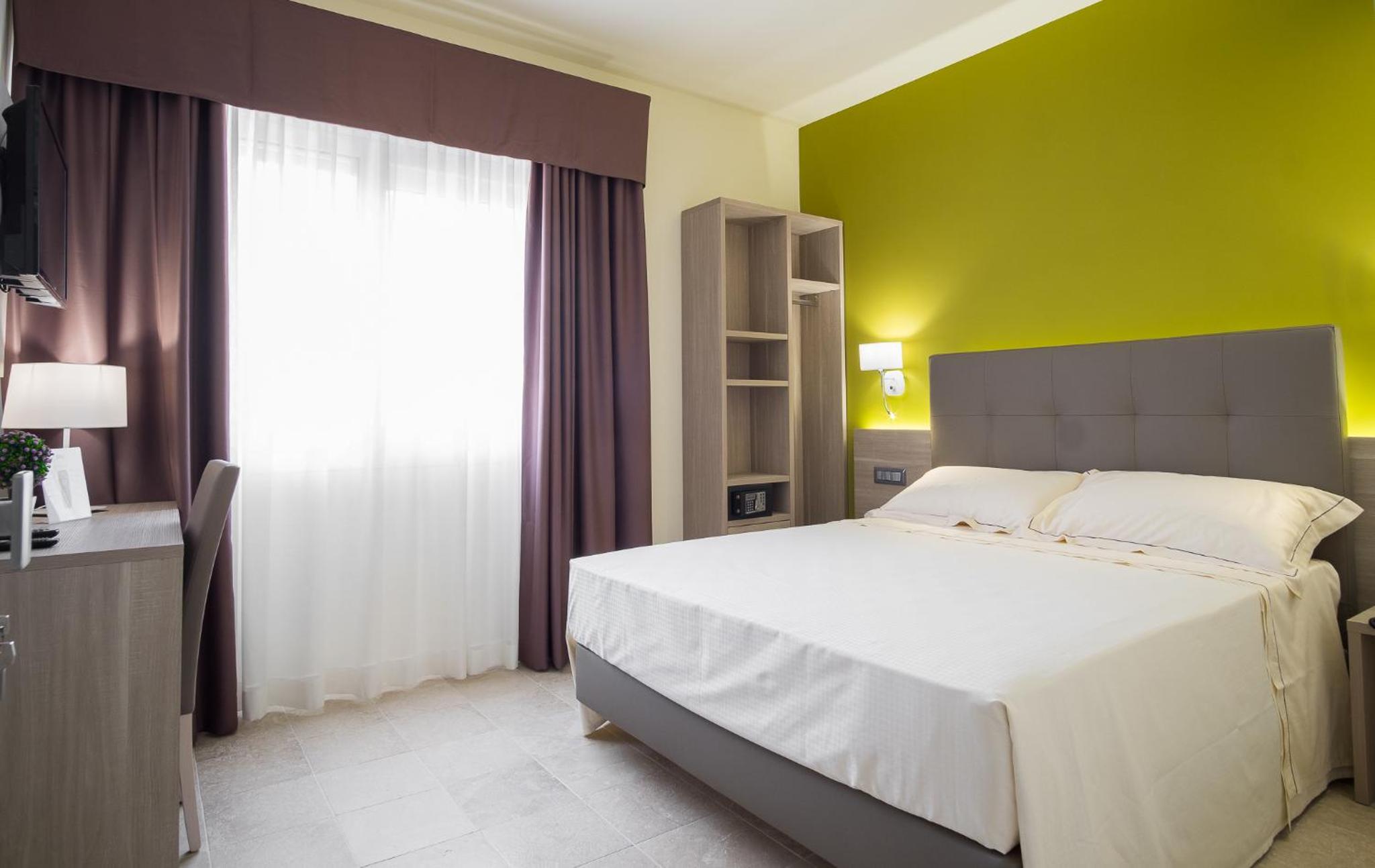 ECONOMY, DOUBLE BED