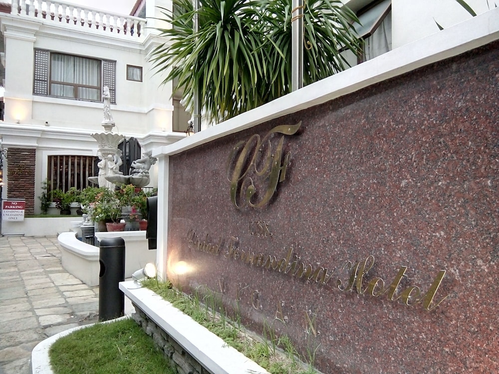 Ciudad Fernandina Hotel 65/69