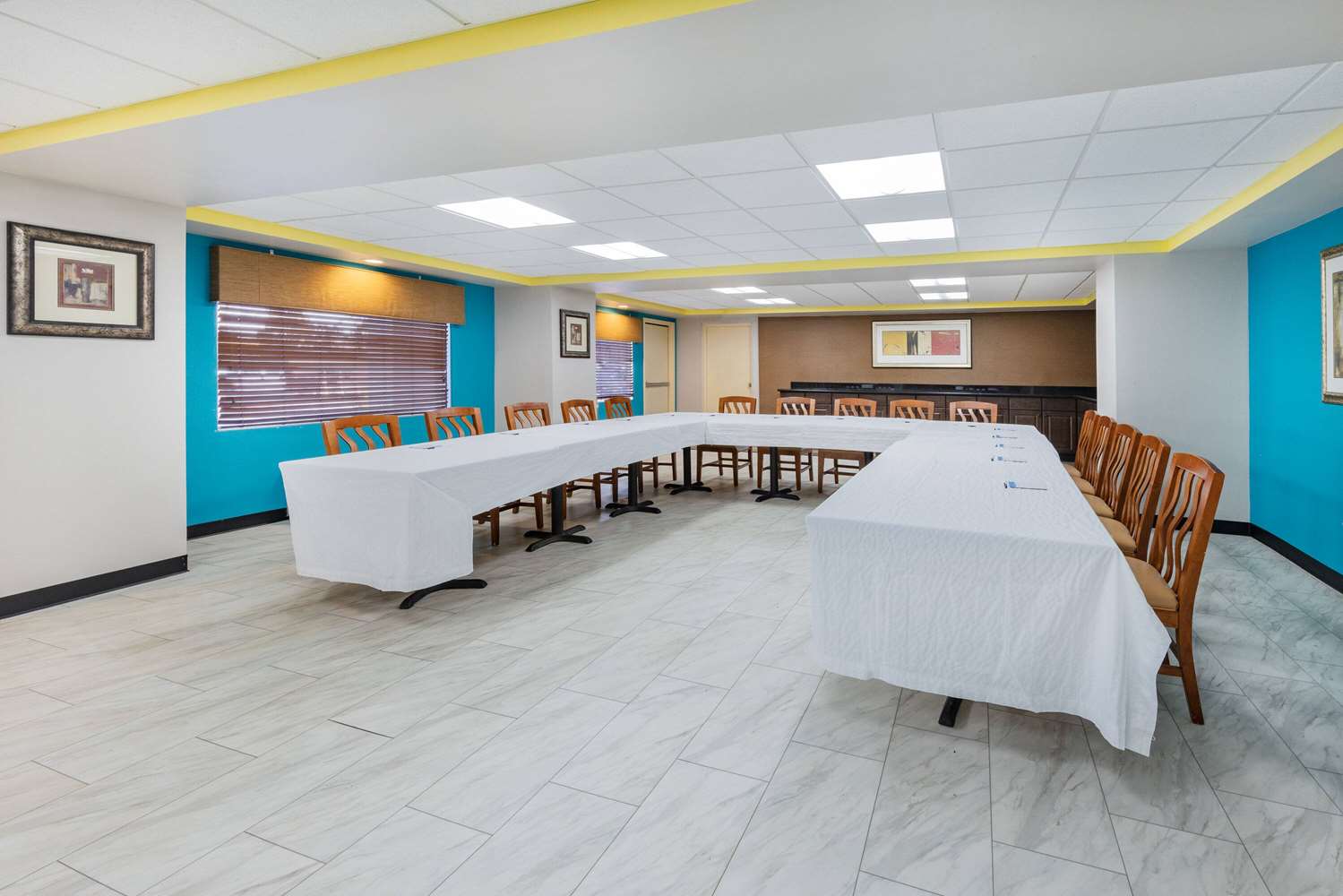 Days Inn By Wyndham Fredericksburg North 22/41