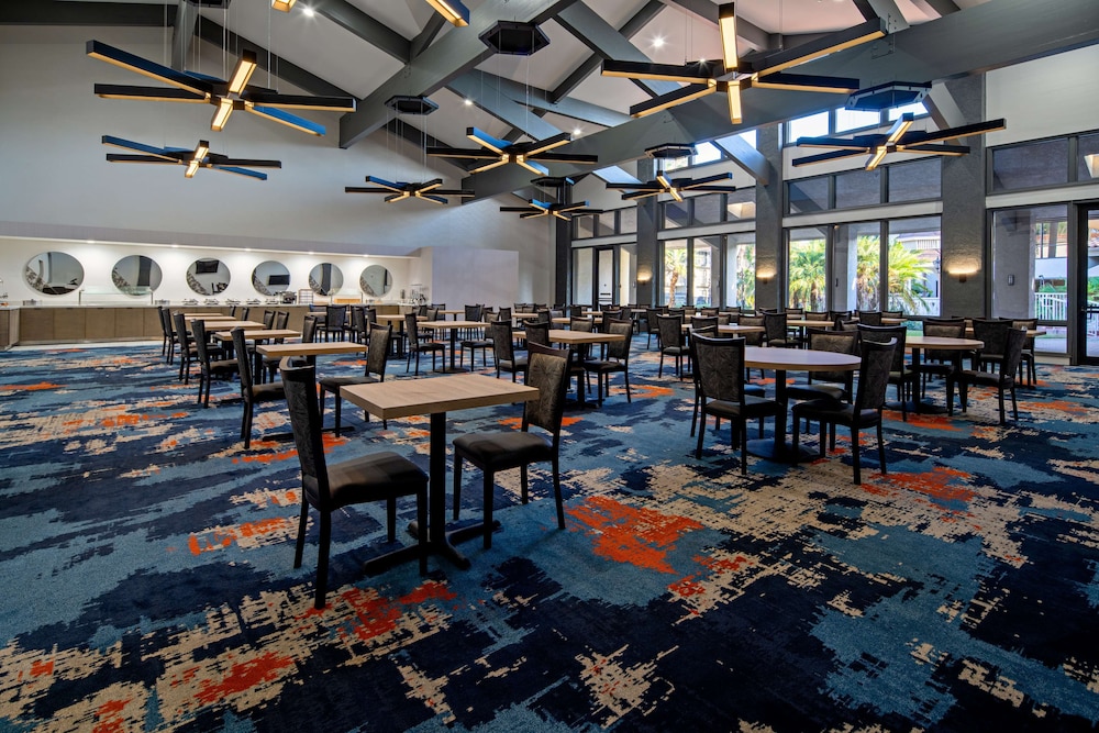 Doubletree Hotel Bakersfield 41/58