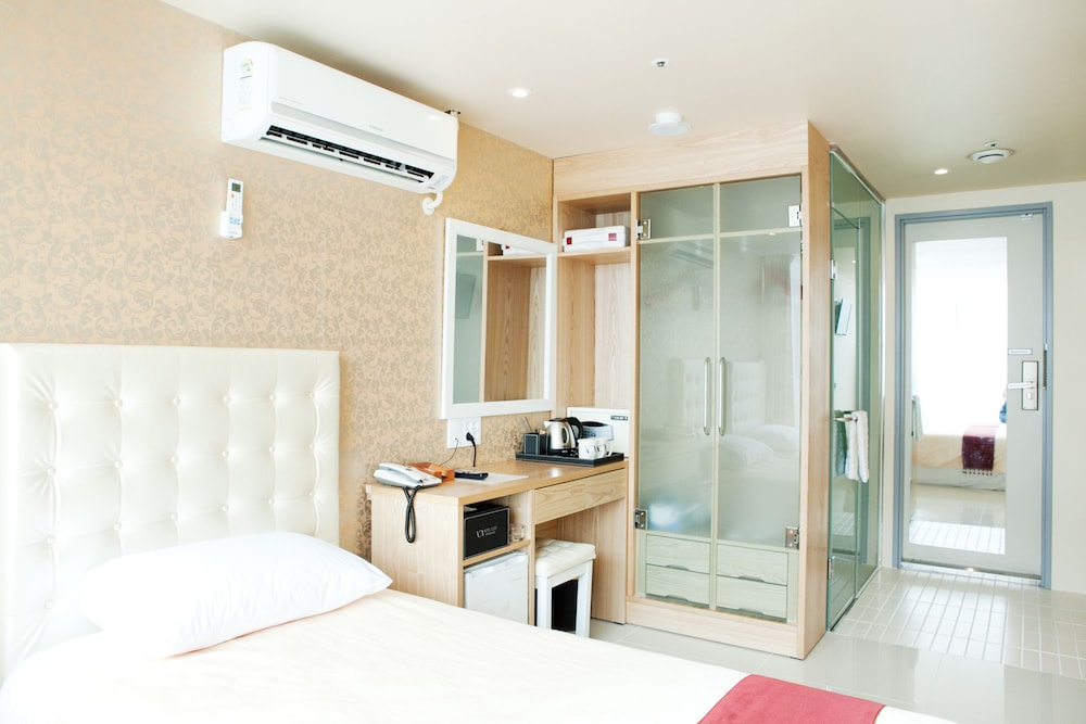 Hotel Cozy Myeongdong 36/73