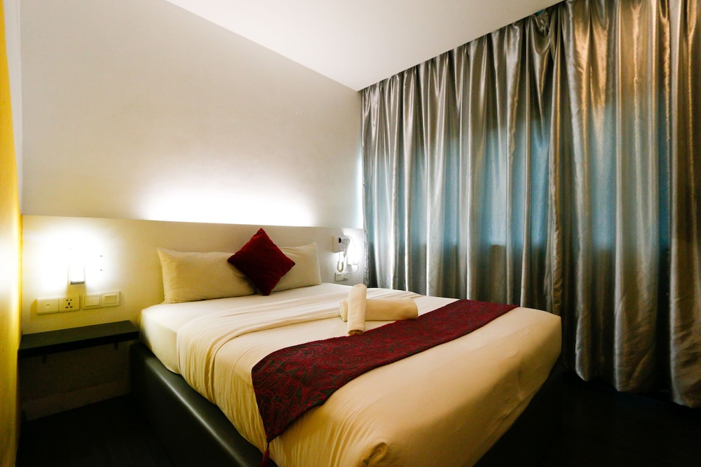 Swing & Pillows at Golden Roof Hotel Ampang, Ipoh 44/62