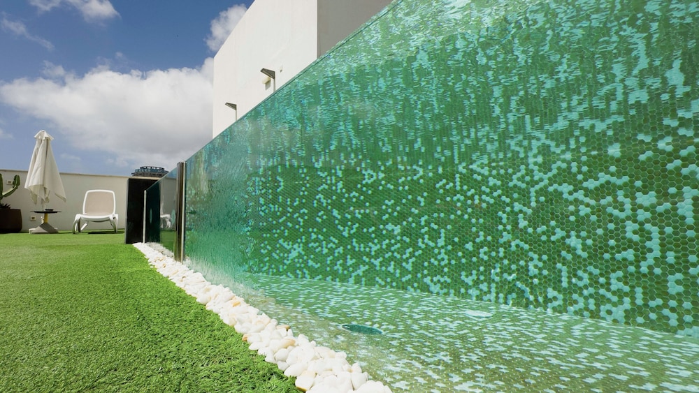 BLUESEA Design Plus Bex Hotel 63/67