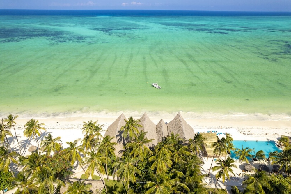 Ndame Beach Lodge 60/67