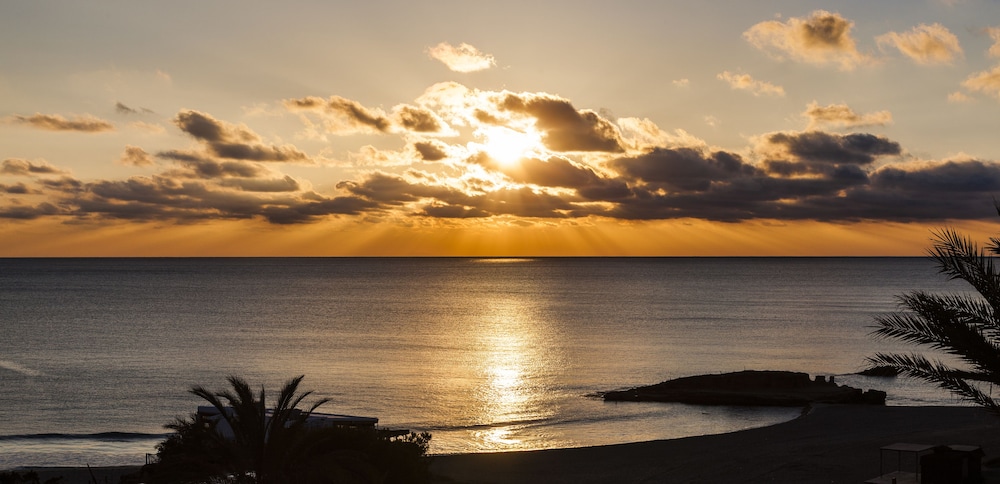 INSOTEL TARIDA BEACH SENSATORI RESORT 32/50