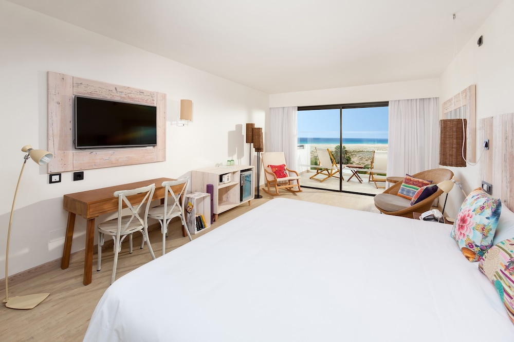Zel, Junior Suite, 4 Beds, King Bed, Ocean View, Private Garden، Zel Fuerteventura 3/5
