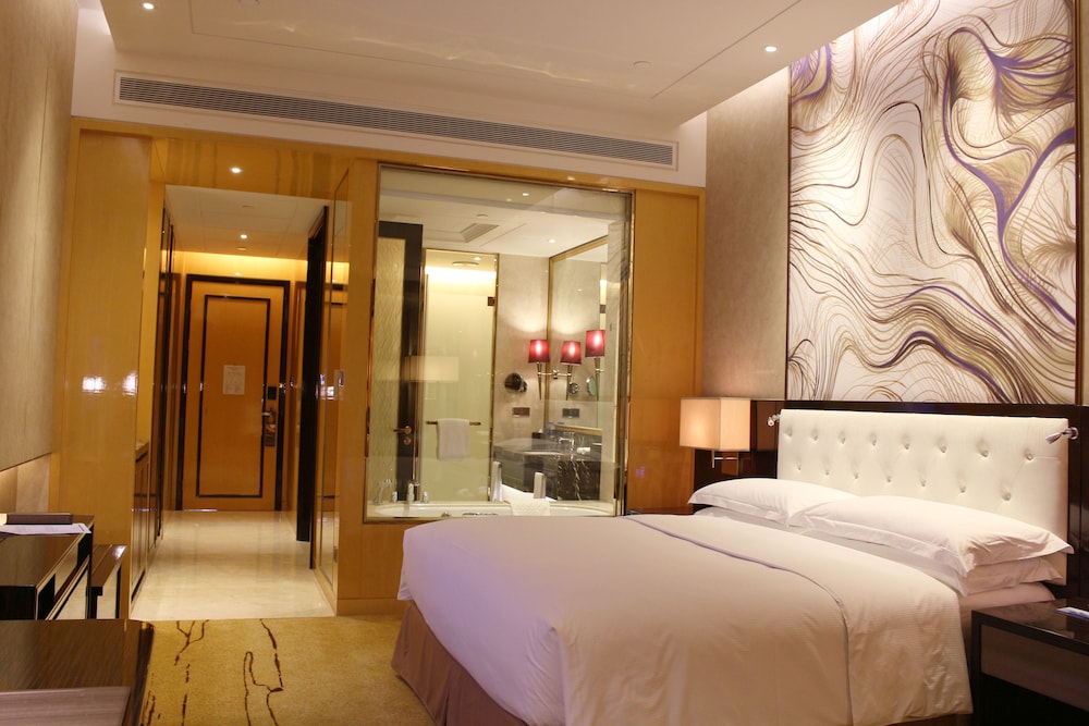 Hilton Zhengzhou 11/75
