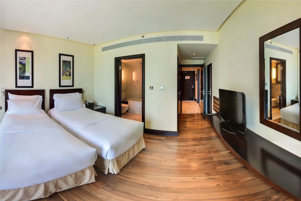 فندق سوفيتل كورنيش الخبر(Sofitel Al Khobar the Corniche) 16/66