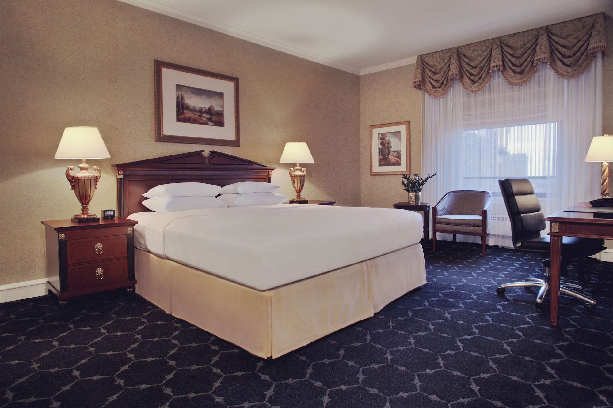 1 Bedroom, Michigan, Suite, King Bed, Lake View