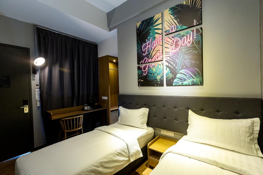 Brown Hotel 14/43