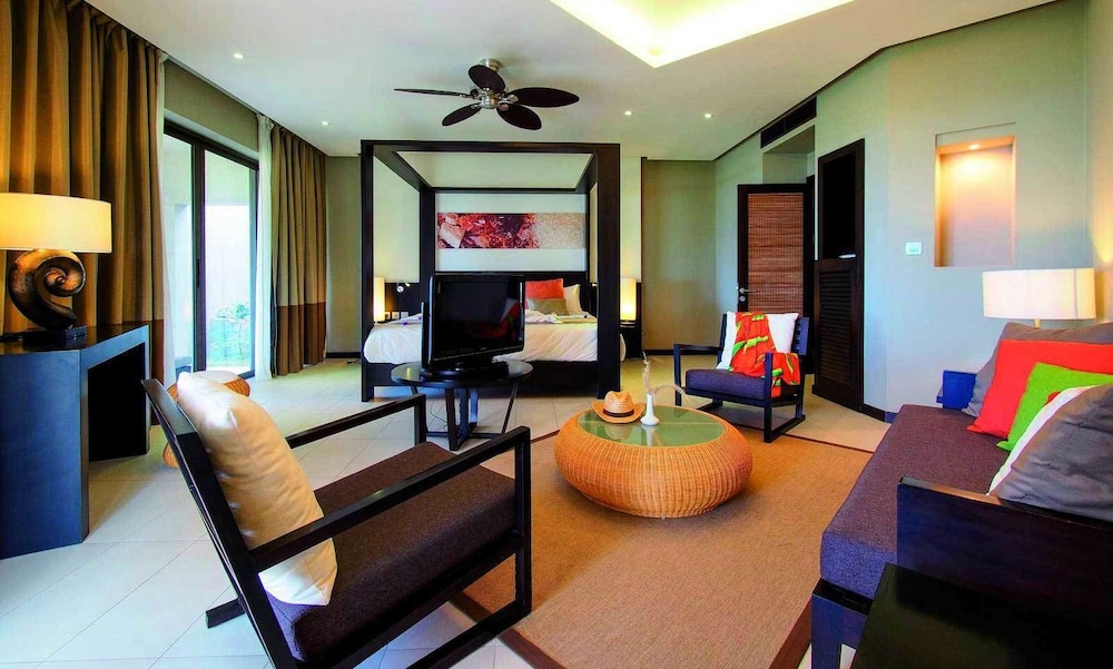 Crystals Beach Resort Belle Mare, a member of Radisson Individuals 33/56
