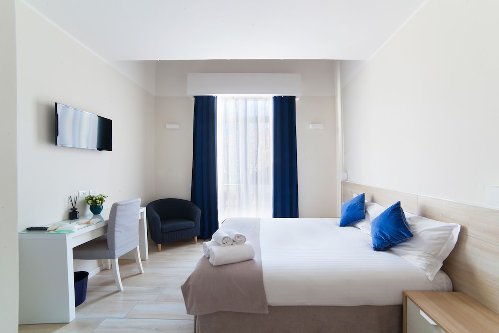 Dada Suites 13/49