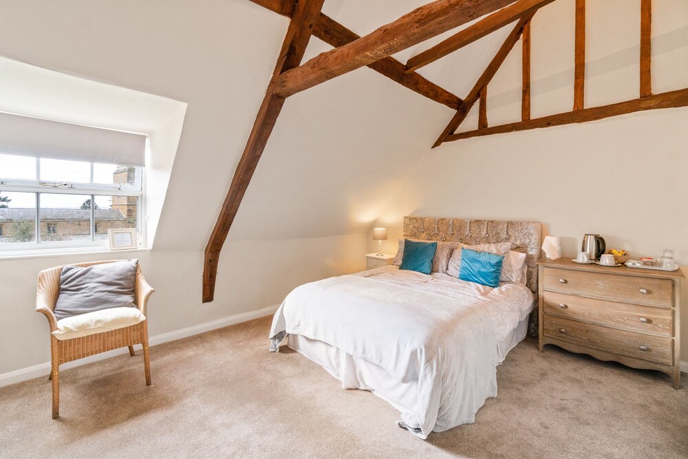 Ecton House 10/42
