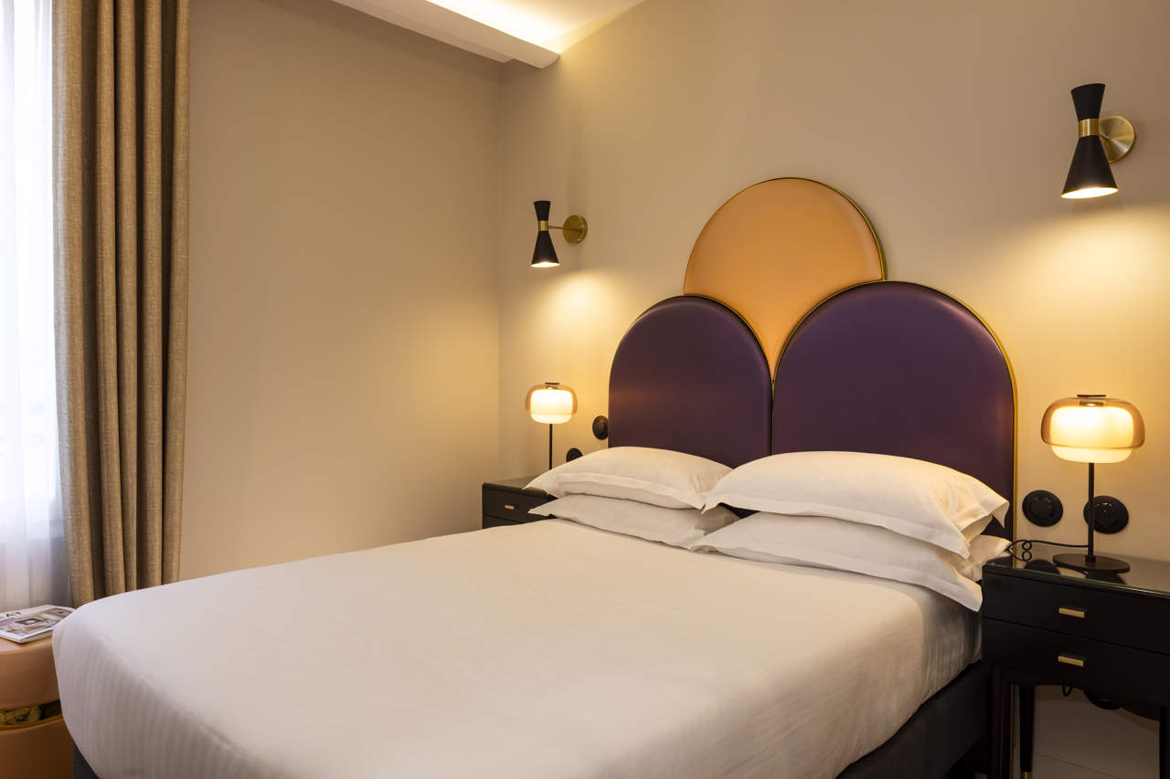 Hotel Mondial 68/100
