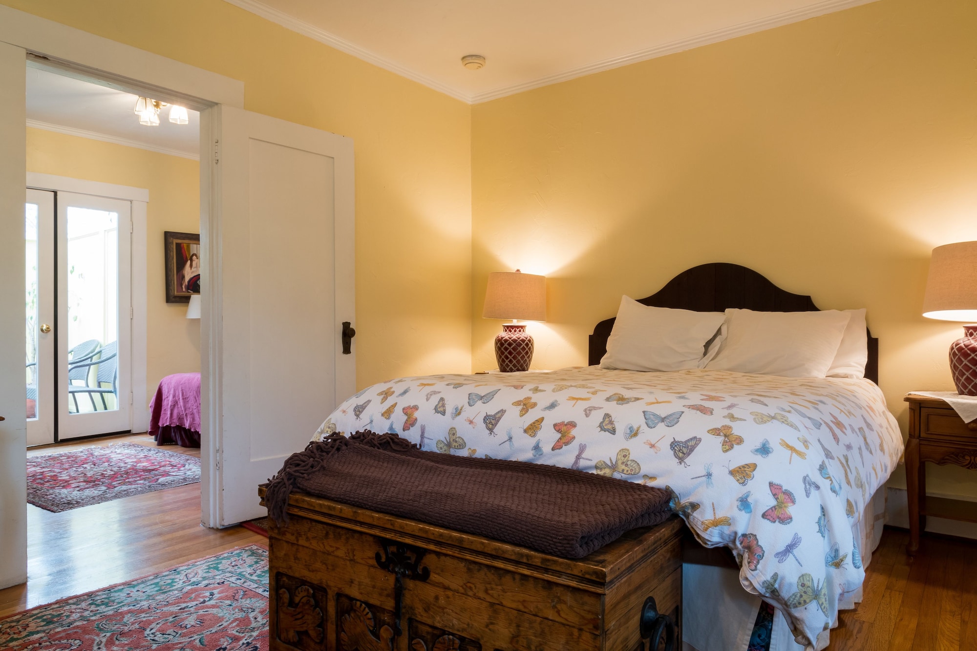 Nightingale, 1 Queen and 1 Single Bed, Private Bathroom