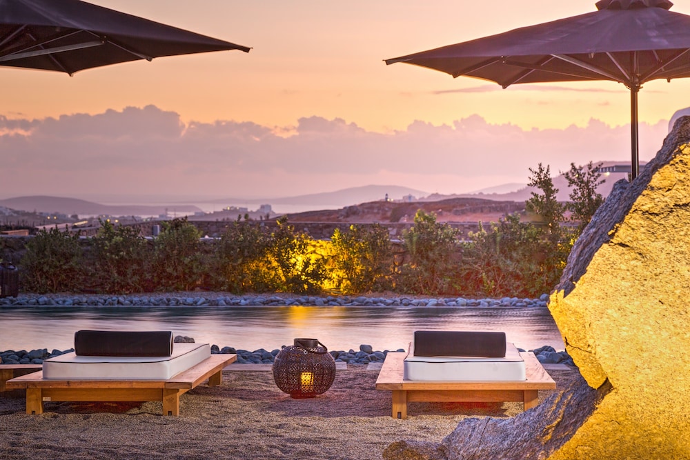 Portes Mykonos Suites And Villas 69/77