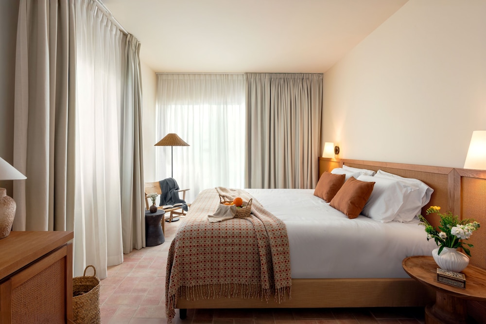 Junior Suite, Studio, Queen Bed, Patio