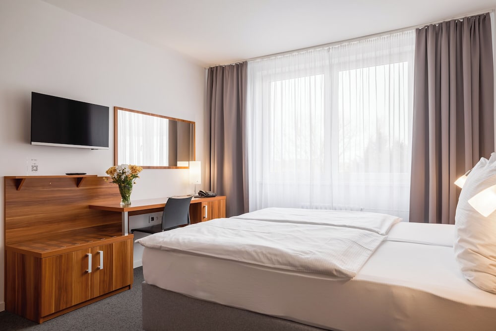 STANDARD, DOUBLE OR TWIN BED
