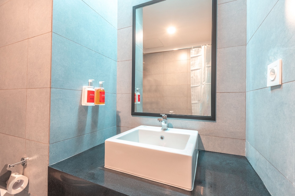 OYO Townhouse 2 Hotel Gunung Sahari 19/67