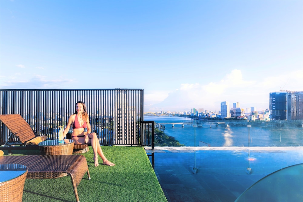 Ibiza Riverfront Hotel Da Nang 43/74