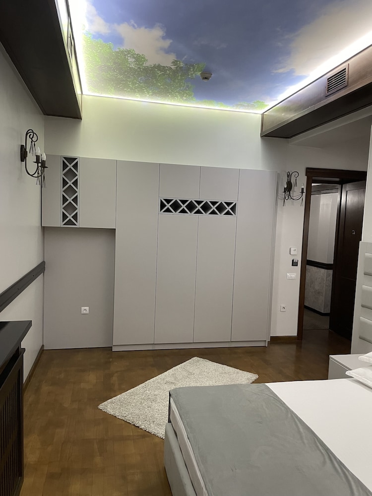 La Strada Boutique Villa 48/70