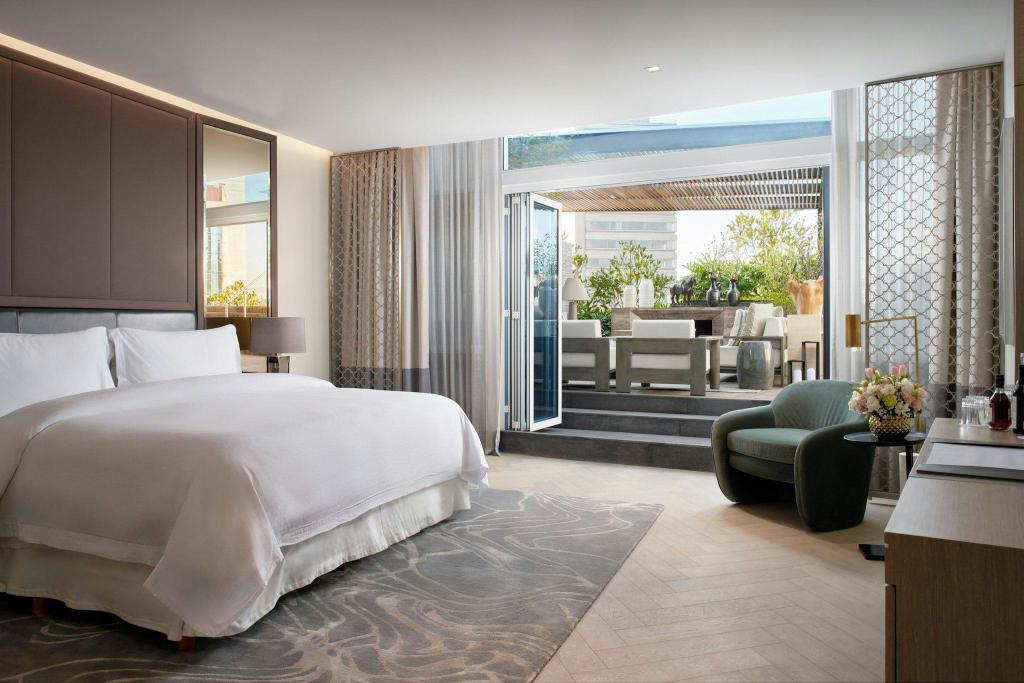 Caroline Astor, Suite, King Bed, Private Poolterrace