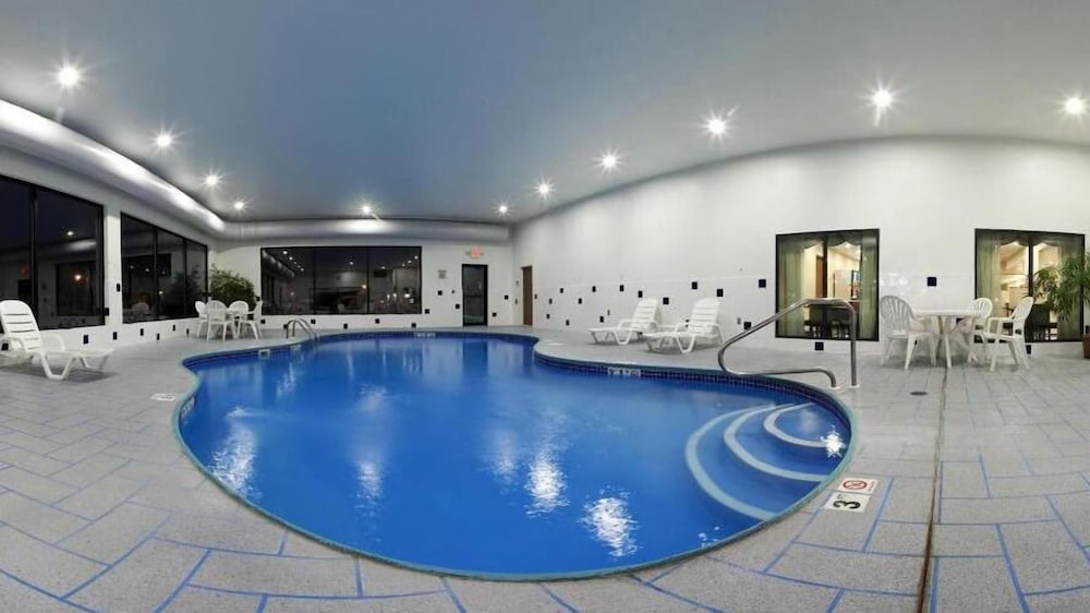 Holiday Inn Express Hotel Suites Elkins 9/60