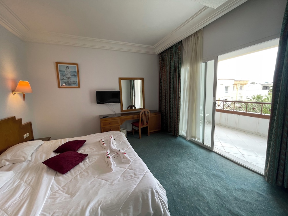 Marina Palace 22/69