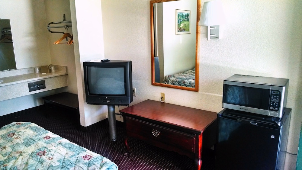 Masters Inn Doraville 21/25
