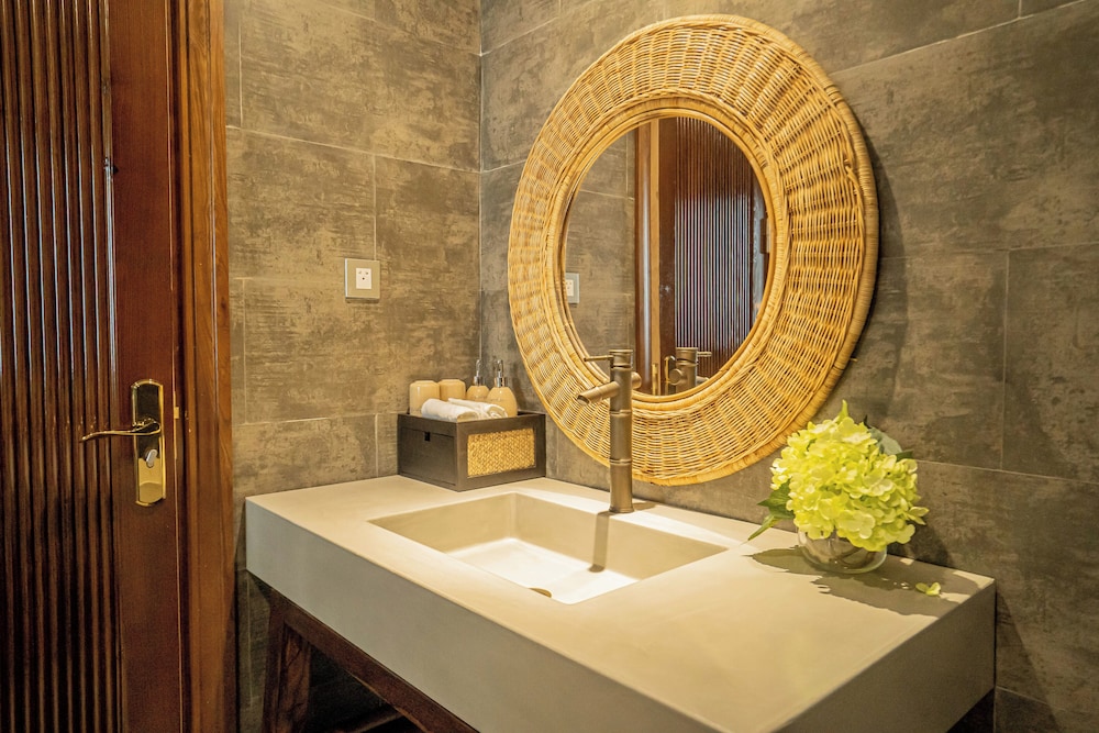 The Signature Hotel Nha Trang 49/50