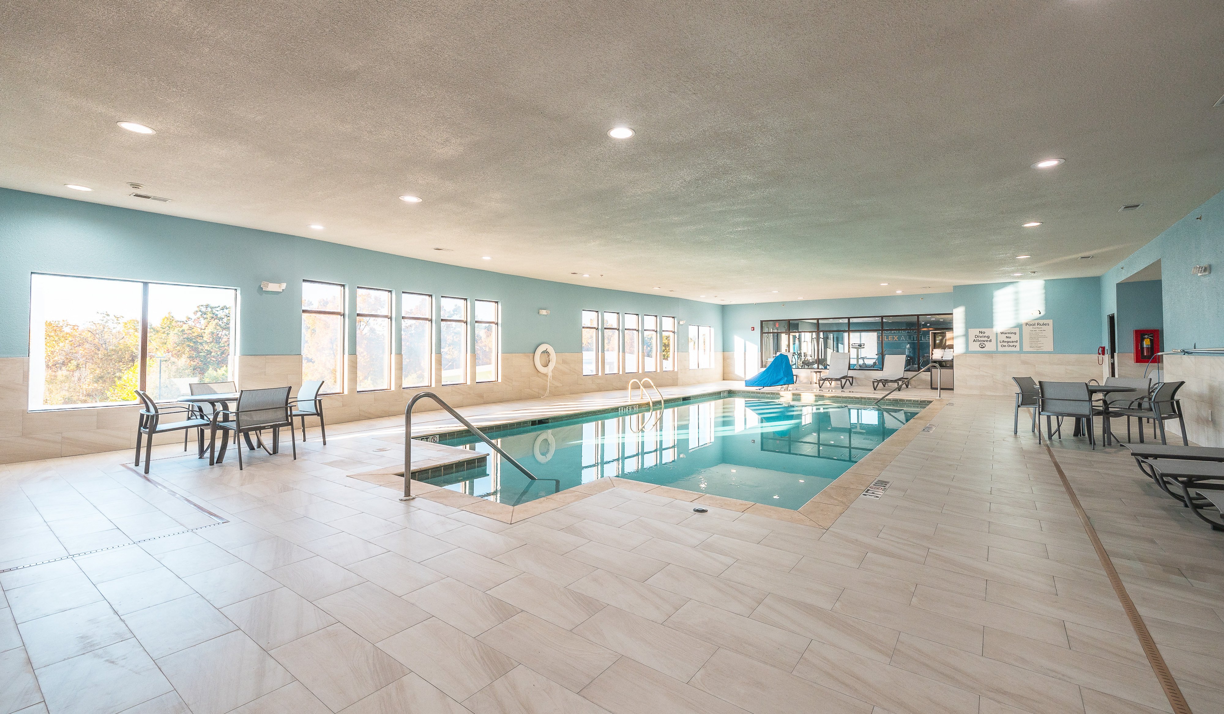 Holiday Inn Express Hotel And Suites Saint Robert Leonard Wood 26/50