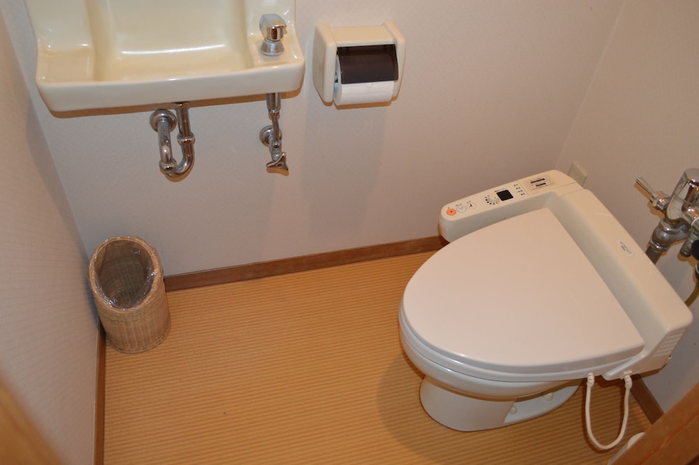 Japanese, 4 Futon Beds, Outdoor Bath
