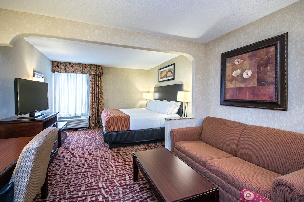 Holiday Inn Express Hotel And Suites Corinth 22/34