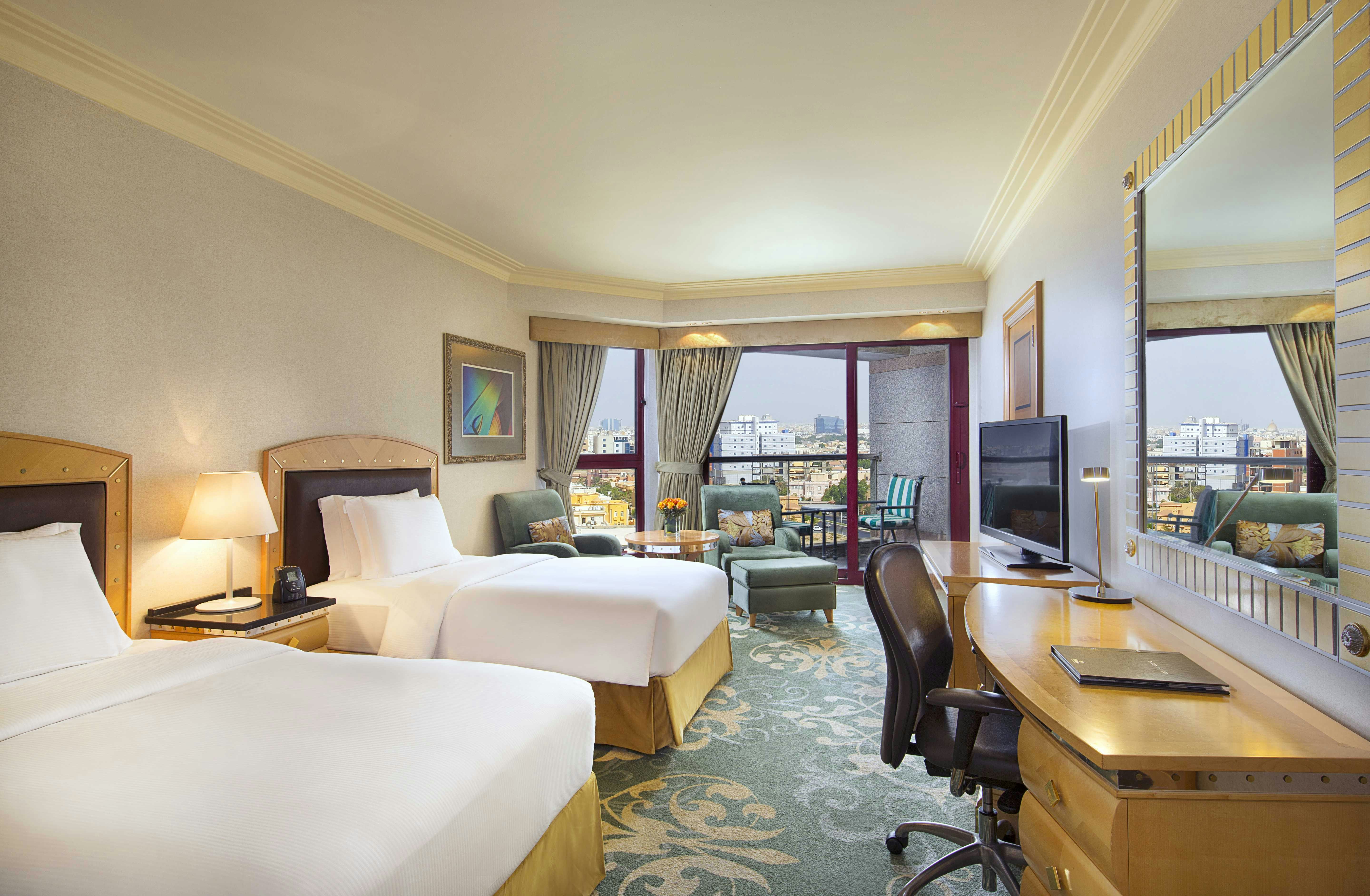 DELUXE, TWIN BEDS, CITY VIEW